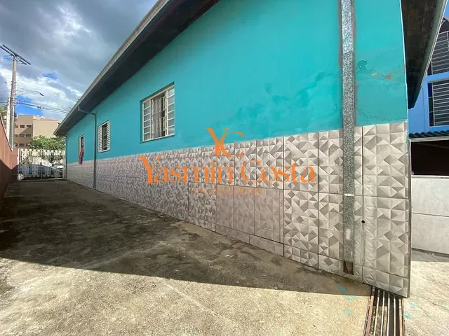 Casa com 275m² 2 quartos e 2 banheiros, à venda, no bairro São Benedito em Cambuí