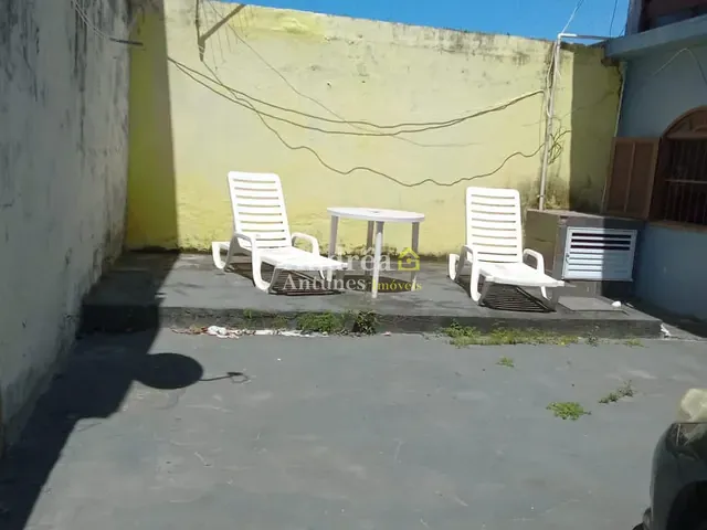 Casa com 450m² 3 quartos e 3 banheiros, à venda, no bairro Parque Burle em Cabo Frio