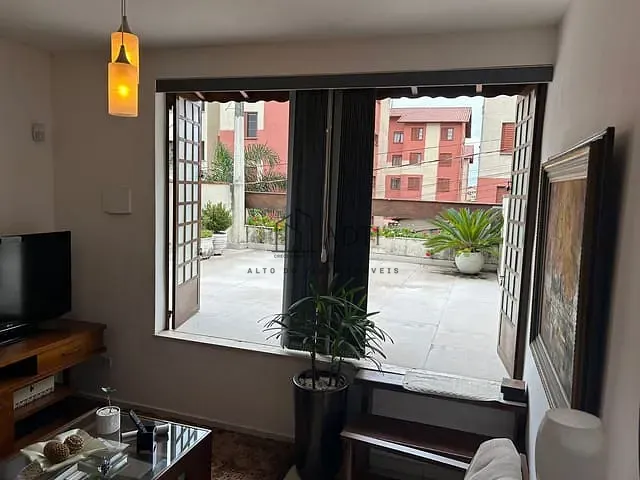 Casa com 125m² 2 quartos e 1 banheiro, à venda, no bairro Jardim Esperança em Mogi das Cruzes