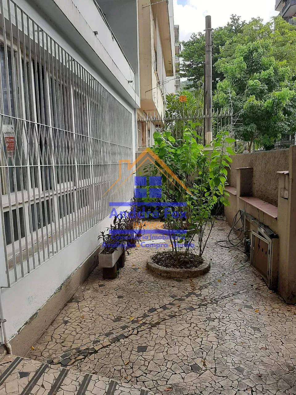 Casa, 4 quartos, 331 m² - Foto 2