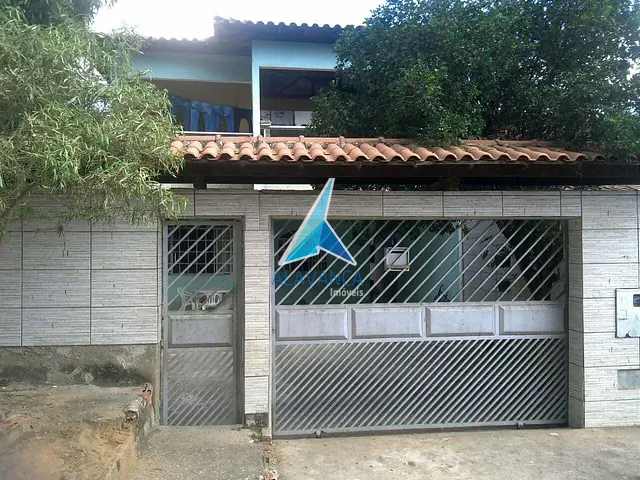 Casa com 600m² 4 quartos e 4 banheiros, à venda, no bairro Parque das Aroeiras em Governador Valadares