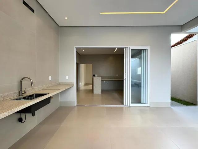 Casa com 360m² 3 quartos e 4 banheiros, à venda, no bairro Plano Diretor Norte em Palmas