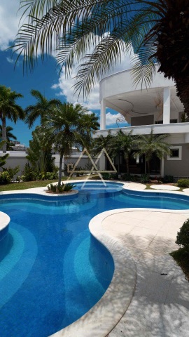 Casa com 1200m² 5 quartos e 8 banheiros, à venda, no bairro Parque Califórnia em Campos dos Goytacazes