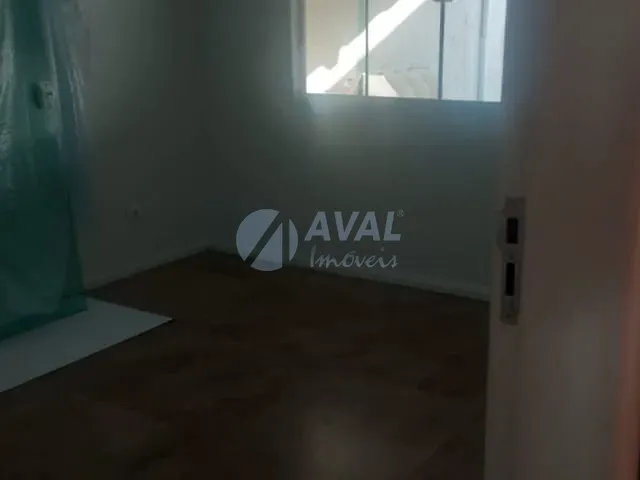 Casa 2 quartos e 1 banheiro, para alugar, no bairro Emiliano Perneta em Pinhais