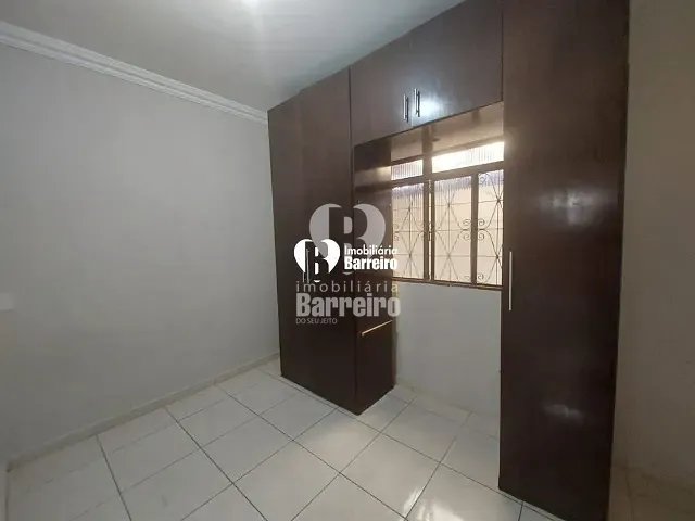 Casa com 360m² 4 quartos e 4 banheiros, à venda, no bairro Palmares - 1ª Seção (Parque Durval de Barros) em Ibirité