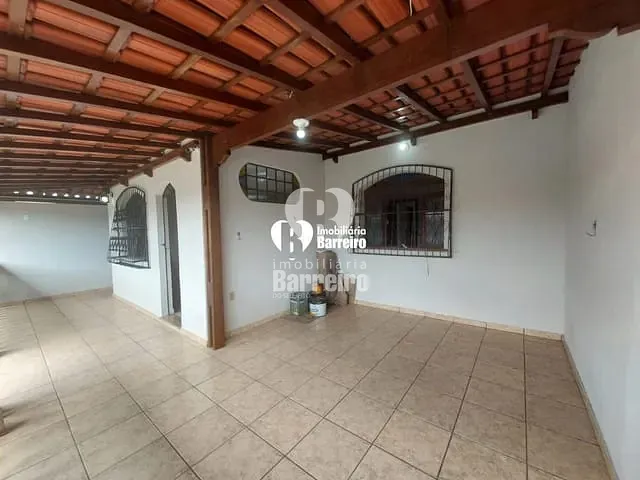 Casa com 360m² 4 quartos e 4 banheiros, à venda, no bairro Palmares - 1ª Seção (Parque Durval de Barros) em Ibirité
