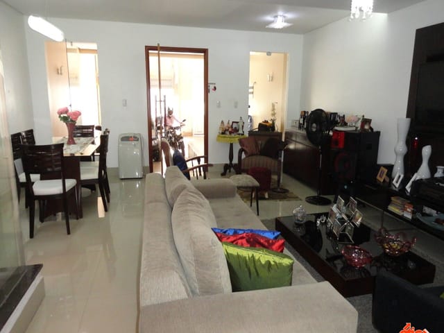 Casa 5 quartos e 2 banheiros, à venda, no bairro Reduto em Belém