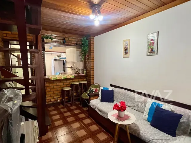 Casa com 80m² 3 quartos e 3 banheiros, à venda, no bairro Peró em Cabo Frio