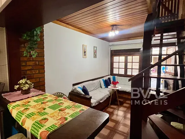 Casa com 80m² 3 quartos e 3 banheiros, à venda, no bairro Peró em Cabo Frio