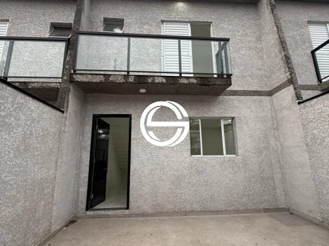 Casa 2 quartos e 4 banheiros, à venda, no bairro Artr Alvim em São Paulo