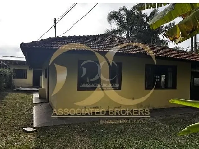 Casa com 473m² 6 quartos e 5 banheiros, à venda, no bairro Campeche em Florianópolis