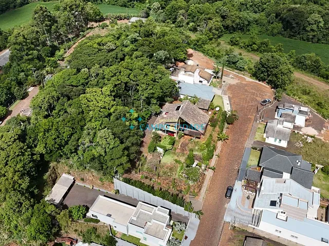 Casa com 2360m² 3 quartos e 1 banheiro, à venda, no bairro FREI VITO em Chopinzinho