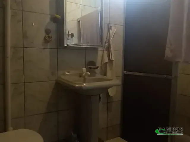 Casa com 300m² 2 quartos e 2 banheiros, à venda, no bairro Jardim Paranapunga em Três Lagoas