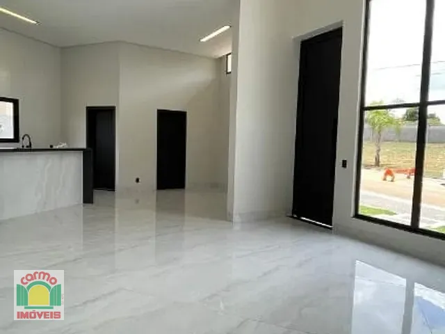 Casa com 364m² 3 quartos e 3 banheiros, à venda, no bairro Condomínio Residencial Gaudí em Anápolis