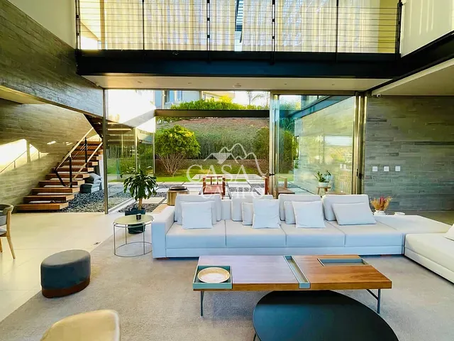 Casa com 2162m² 8 quartos e 10 banheiros, à venda ou para alugar, no bairro Condomínio Terras de São José II em Itu