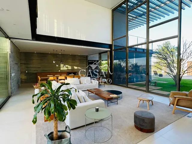 Casa com 2162m² 8 quartos e 10 banheiros, à venda ou para alugar, no bairro Condomínio Terras de São José II em Itu