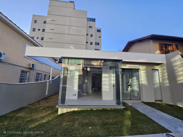 Casa comercial no Centro de Nova Friburgo