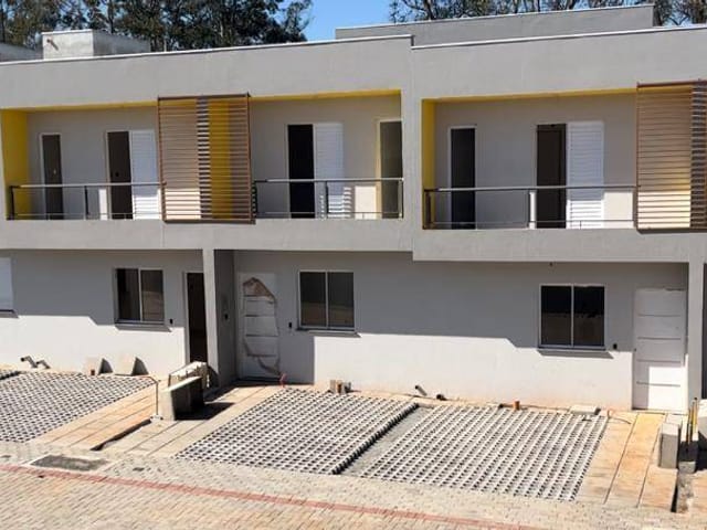 Casa 3 quartos e 1 banheiro, à venda, no bairro Jardim Modelo em Suzano