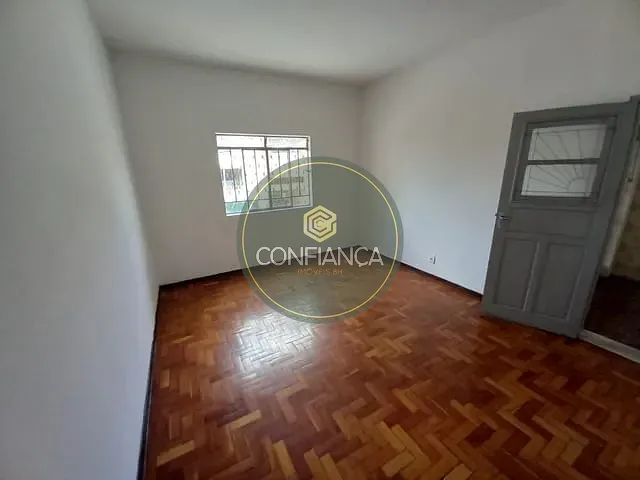 Casa com 360m² 3 quartos e 2 banheiros, à venda, no bairro Nova Vista em Belo Horizonte