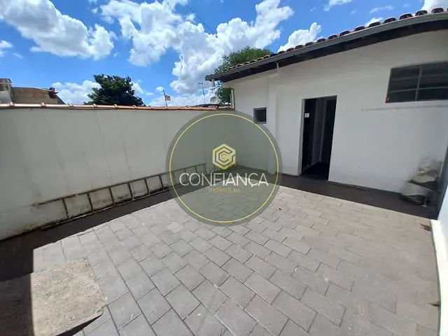 Casa com 360m² 3 quartos e 2 banheiros, à venda, no bairro Nova Vista em Belo Horizonte