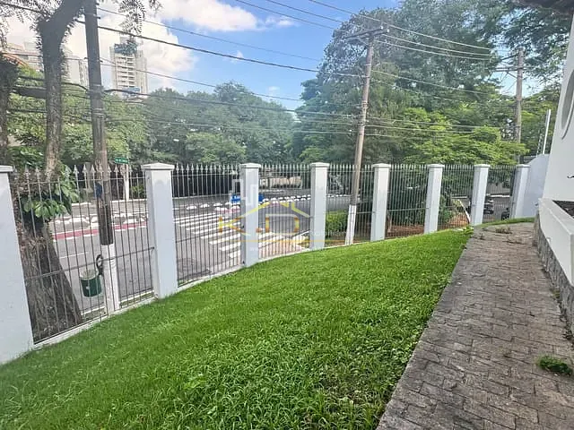 Casa com 773m², para alugar, no bairro Boaçava em São Paulo