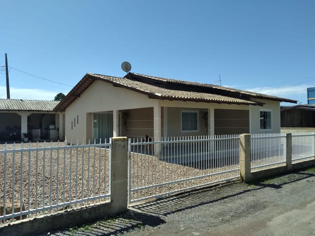 Casa com 524m² 3 quartos e 2 banheiros, à venda, no bairro Nossa Sra. da Paz em Balneário Piçarras