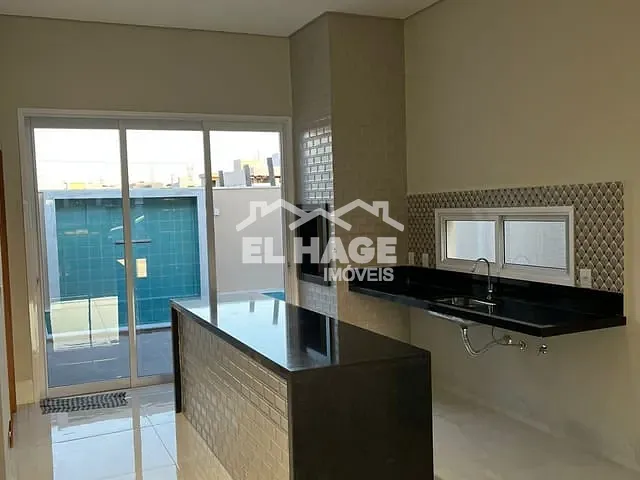 Casa com 250m² 3 quartos e 2 banheiros, à venda, no bairro Tijucal em Cuiabá