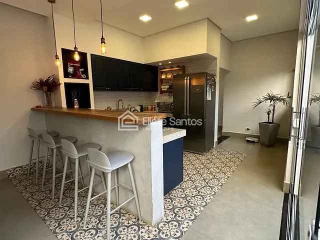 Casa com 300m² 3 quartos e 4 banheiros, à venda, no bairro Parque Nova Carioba em Americana