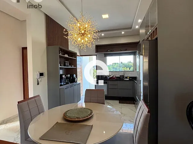 Casa 3 quartos e 2 banheiros, à venda, no bairro Santo André em Santarém