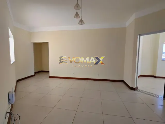 Casa com 600m² 5 quartos e 3 banheiros, à venda, no bairro Jardim Colombo em Itapetininga