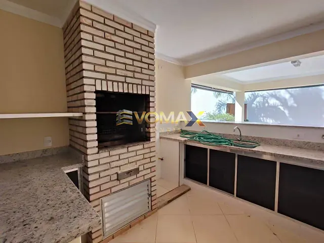 Casa com 600m² 5 quartos e 3 banheiros, à venda, no bairro Jardim Colombo em Itapetininga