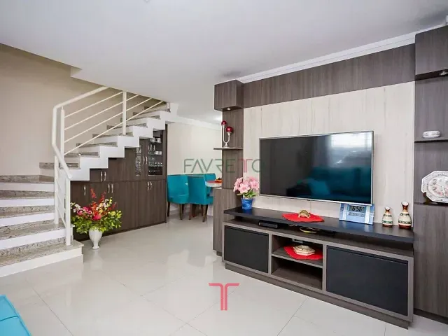 Casa à venda, no bairro Uberaba em Curitiba