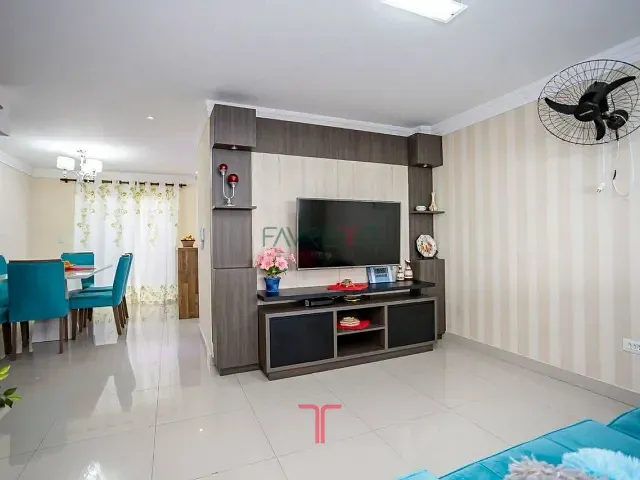 Casa à venda, no bairro Uberaba em Curitiba