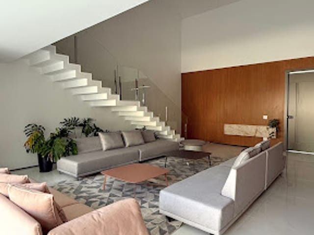 Casa com 587m² 4 quartos e 6 banheiros, à venda, no bairro Jacuhy em Serra