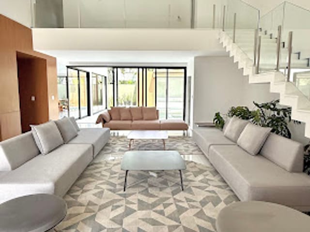 Casa com 587m² 4 quartos e 6 banheiros, à venda, no bairro Jacuhy em Serra