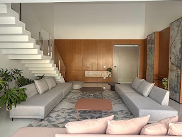 Casa com 587m² 4 quartos e 6 banheiros, à venda, no bairro Jacuhy em Serra
