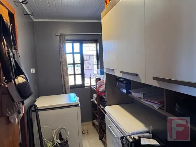 Casa com 360m² 3 quartos e 2 banheiros, à venda, no bairro Barra do Saí em Itapoá