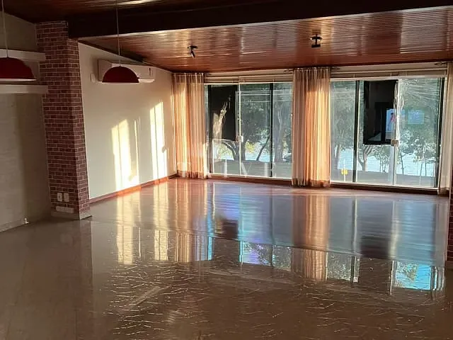Casa com 426m² 5 quartos e 5 banheiros, à venda, no bairro Canaã em Londrina