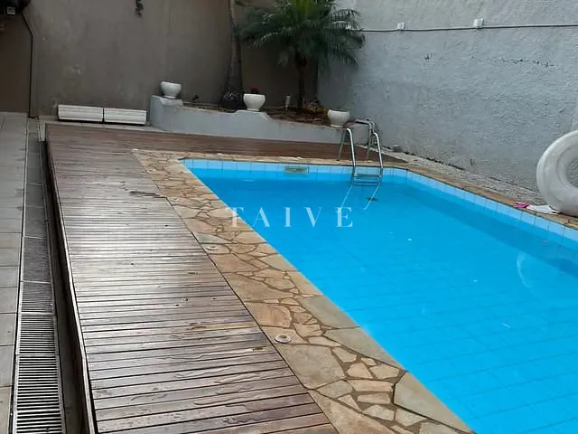 Casa com 426m² 5 quartos e 5 banheiros, à venda, no bairro Canaã em Londrina