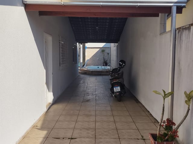 Casa 4 quartos e 2 banheiros, à venda, no bairro Cordeiros em Itajaí