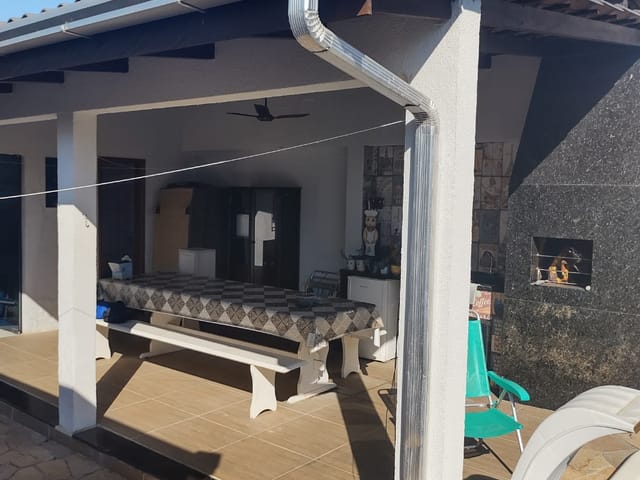 Casa 4 quartos e 2 banheiros, à venda, no bairro Cordeiros em Itajaí