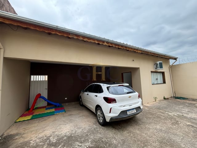 Casa com 250m² 3 quartos e 2 banheiros, à venda, no bairro Jardim Santa Maria em Salto de Pirapora