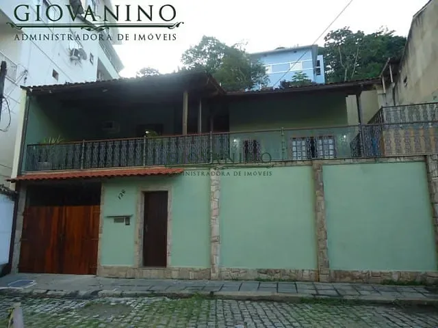 Casa 4 quartos e 4 banheiros, à venda, no bairro Pechincha em Rio de Janeiro