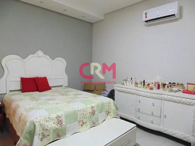 Casa com 364m² 5 quartos e 3 banheiros, à venda, no bairro Bairro Talavasso em Taquaritinga