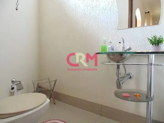 Casa com 364m² 5 quartos e 3 banheiros, à venda, no bairro Bairro Talavasso em Taquaritinga