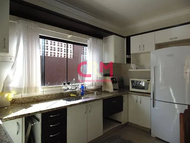 Casa com 364m² 5 quartos e 3 banheiros, à venda, no bairro Bairro Talavasso em Taquaritinga