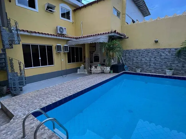 Casa 3 quartos e 4 banheiros, à venda, no bairro Taquara em Rio de Janeiro