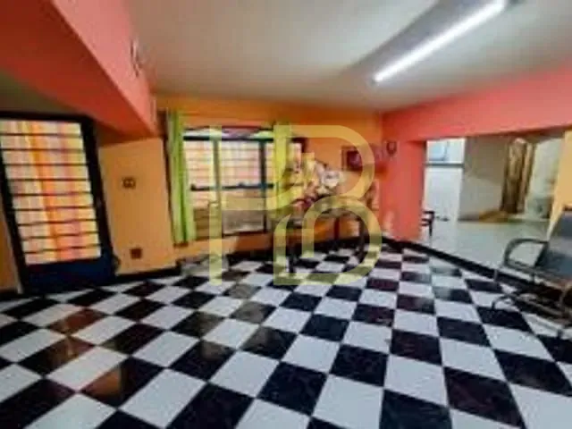 Casa 4 quartos e 3 banheiros, à venda, no bairro Vila Santana em Sorocaba
