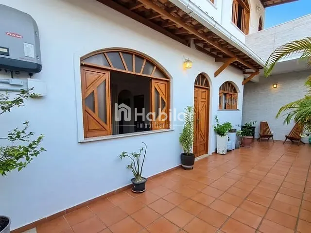 Casa 5 quartos e 5 banheiros, à venda, no bairro Stiep em Salvador