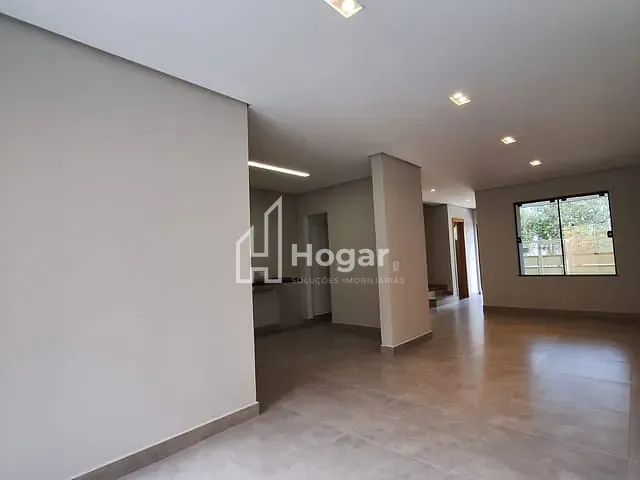 Casa com 138m² 3 quartos e 2 banheiros, à venda, no bairro Jardim Portal de Itamaracá em Londrina